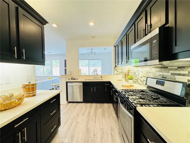 10 Salton, Irvine, California 92602
