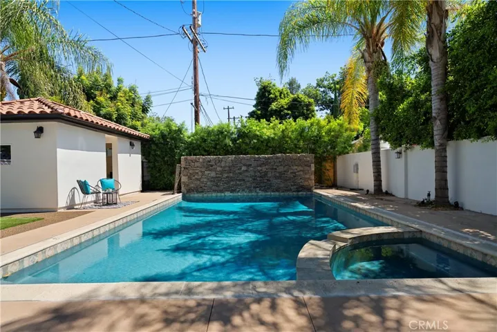15014 Valleyheart, Sherman Oaks, California 91403