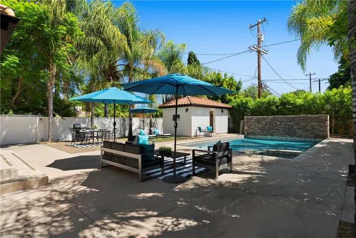 15014 Valleyheart, Sherman Oaks, California 91403