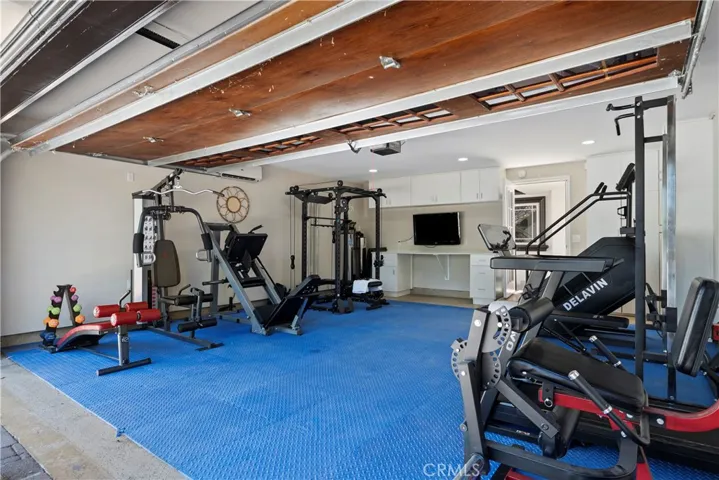 15014 Valleyheart, Sherman Oaks, California 91403