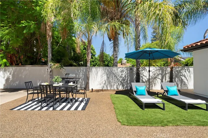 15014 Valleyheart, Sherman Oaks, California 91403
