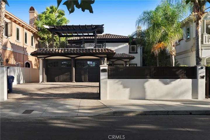 15014 Valleyheart, Sherman Oaks, California 91403