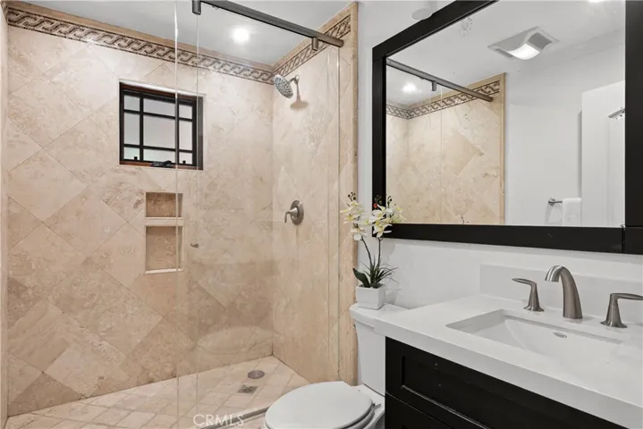 15014 Valleyheart, Sherman Oaks, California 91403