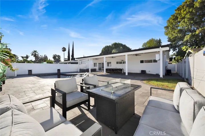 19116 Napa Street, Northridge, California 91324