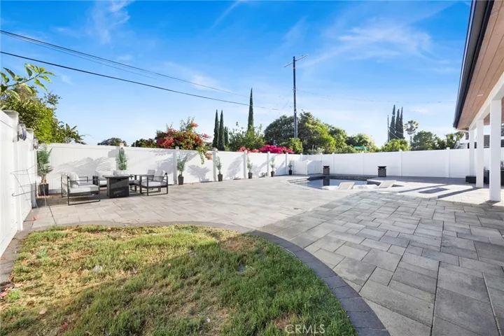 19116 Napa Street, Northridge, California 91324