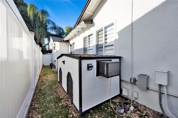 19116 Napa Street, Northridge, California 91324
