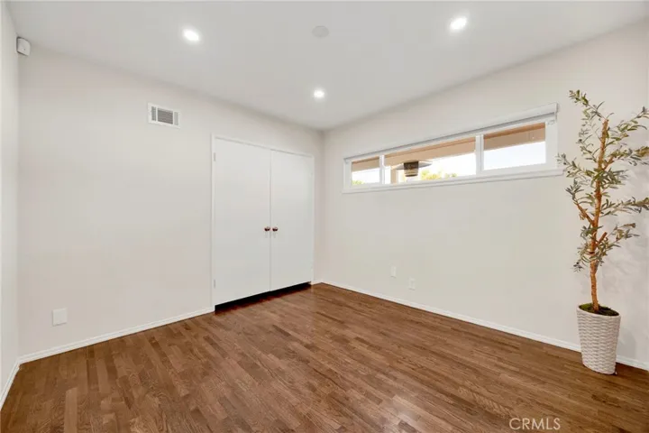 19116 Napa Street, Northridge, California 91324