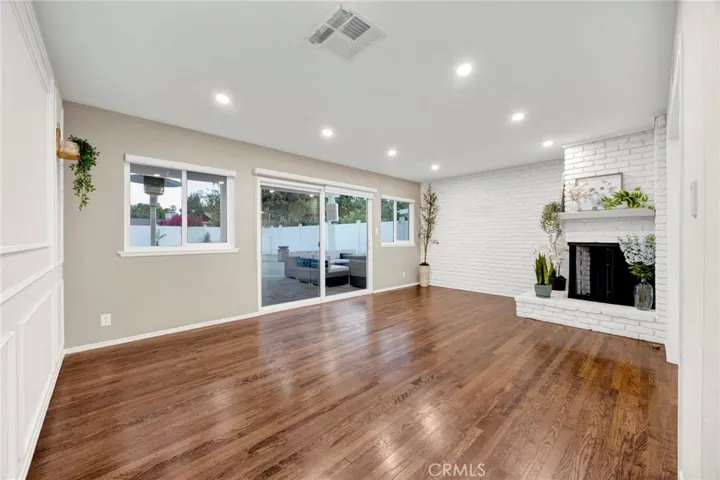 19116 Napa Street, Northridge, California 91324