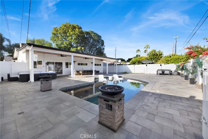 19116 Napa Street, Northridge, California 91324