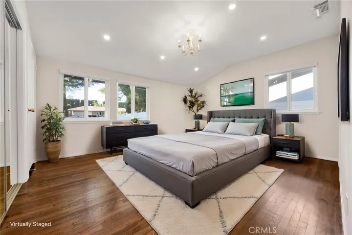 19116 Napa Street, Northridge, California 91324