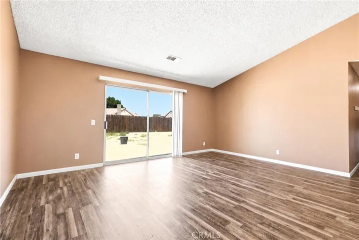 13368 Desert Primrose, Victorville, California 92392