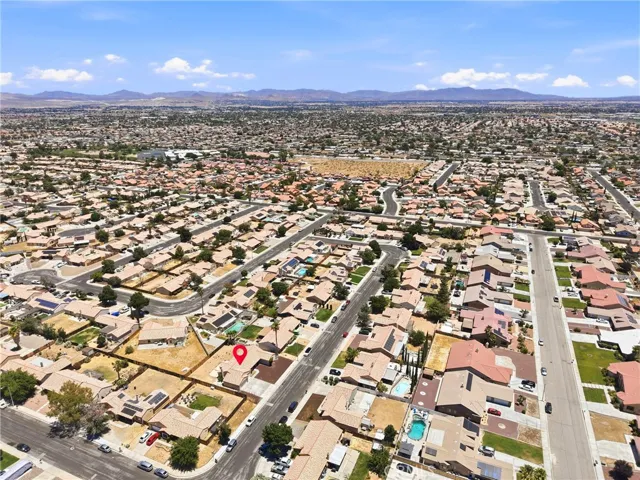 13368 Desert Primrose, Victorville, California 92392