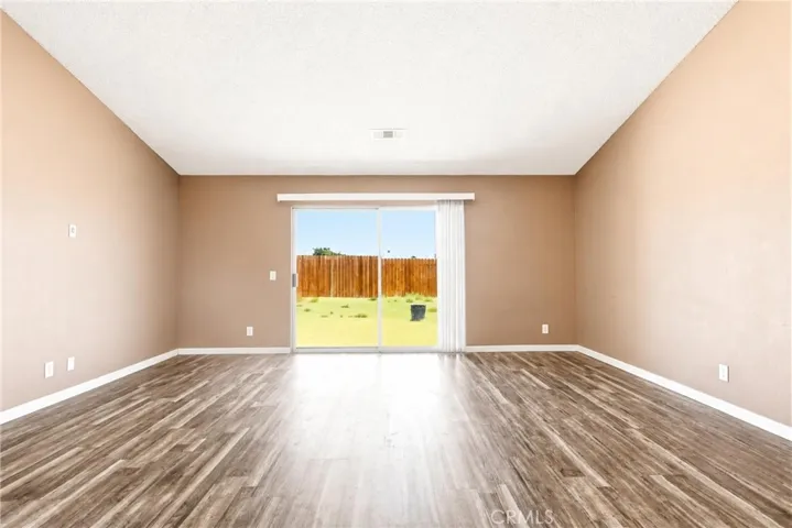 13368 Desert Primrose, Victorville, California 92392