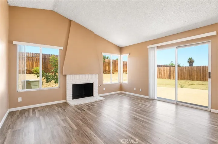 13368 Desert Primrose, Victorville, California 92392