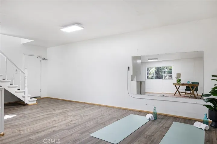 2832 Mayfield Ave., La Crescenta, California 91214