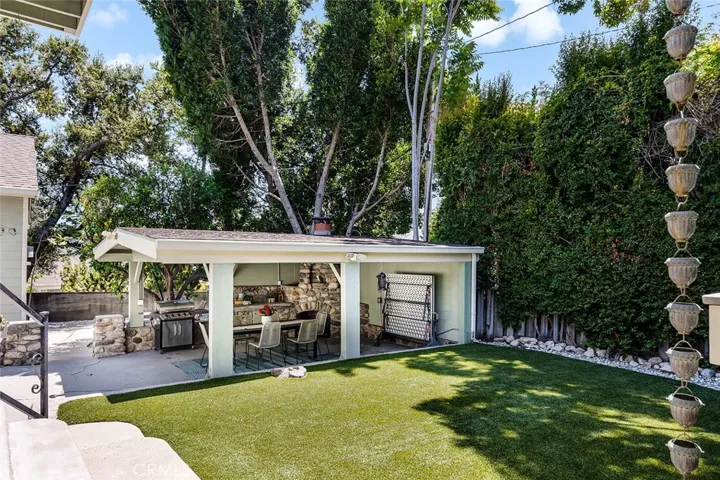 2832 Mayfield Ave., La Crescenta, California 91214