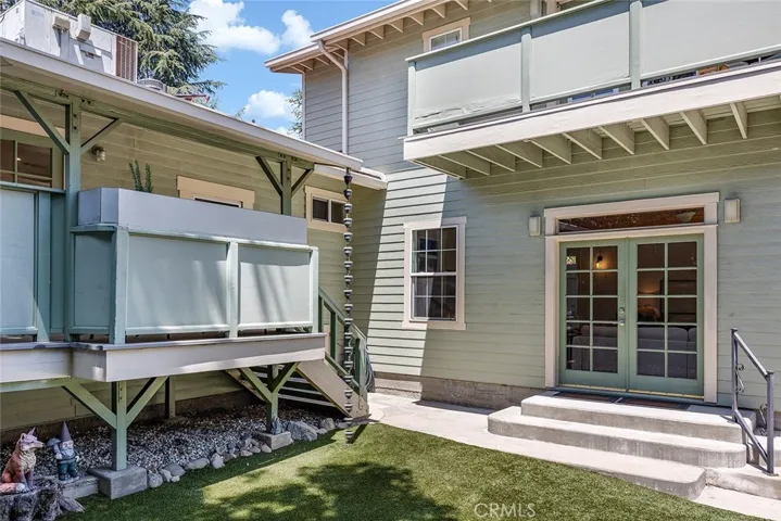 2832 Mayfield Ave., La Crescenta, California 91214