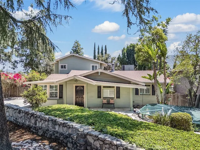 2832 Mayfield Ave., La Crescenta, California 91214