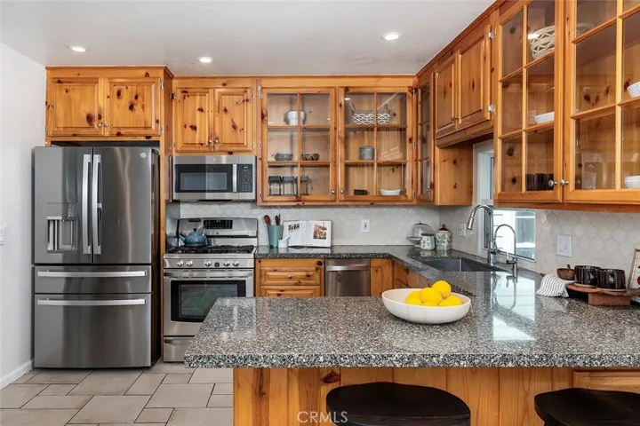 2832 Mayfield Ave., La Crescenta, California 91214