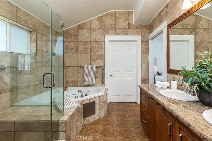 2832 Mayfield Ave., La Crescenta, California 91214
