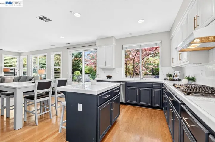 705 Newbury Street, Livermore, California 94551