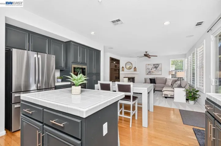 705 Newbury Street, Livermore, California 94551