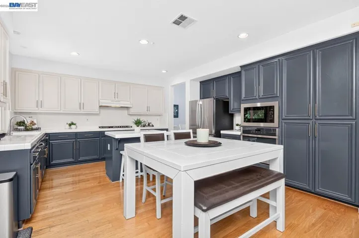 705 Newbury Street, Livermore, California 94551