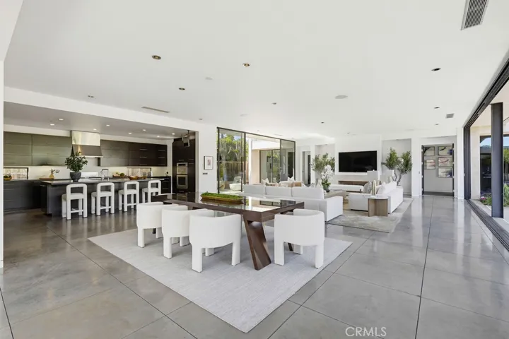 2534 Vista Baya, Newport Beach, California 92660