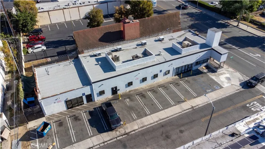 1327 N Main, Santa Ana, California 92701
