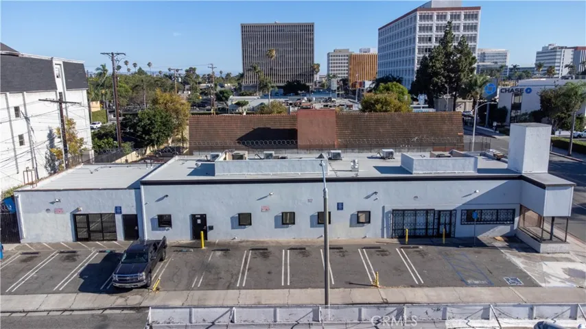 1327 N Main, Santa Ana, California 92701