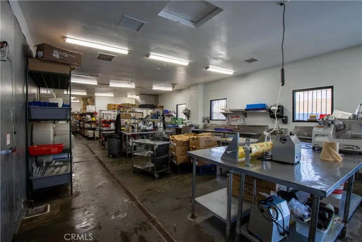 1327 N Main, Santa Ana, California 92701