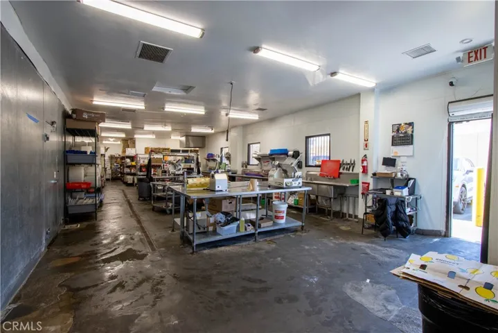 1327 N Main, Santa Ana, California 92701