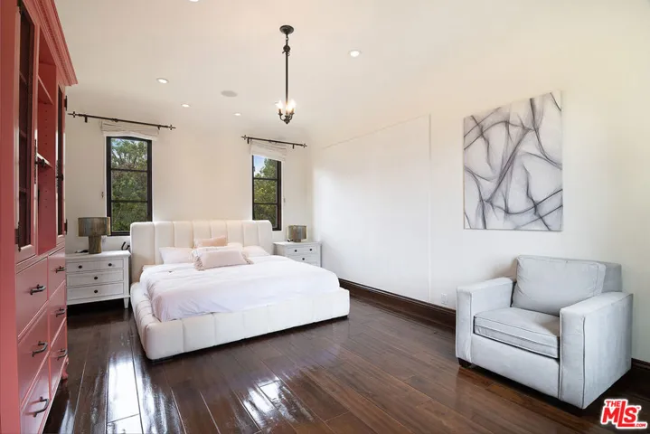 1221 Minorca Drive, Pacific Palisades, California 90272