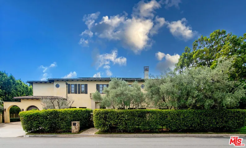 1221 Minorca Drive, Pacific Palisades, California 90272