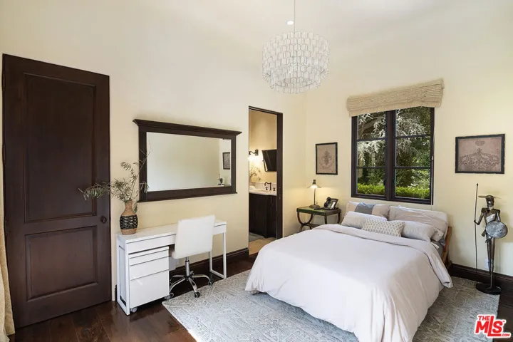 1221 Minorca Drive, Pacific Palisades, California 90272
