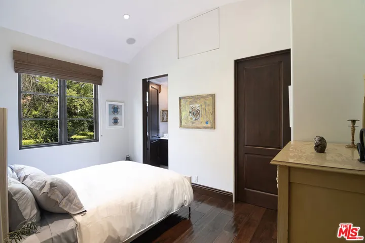 1221 Minorca Drive, Pacific Palisades, California 90272