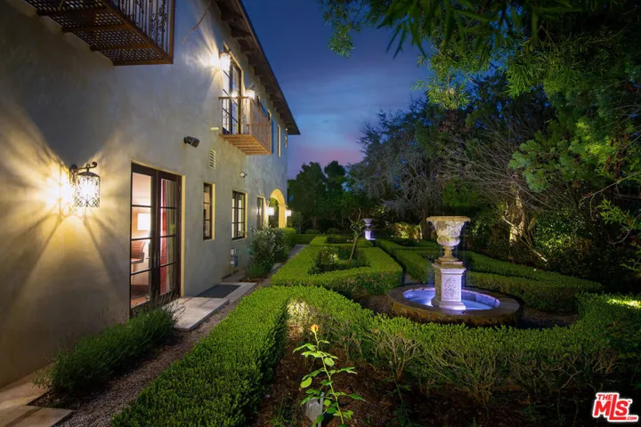 1221 Minorca Drive, Pacific Palisades, California 90272