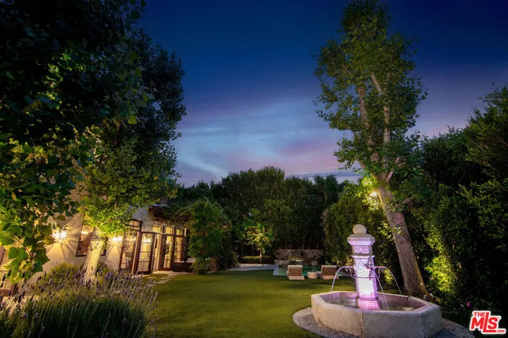 1221 Minorca Drive, Pacific Palisades, California 90272