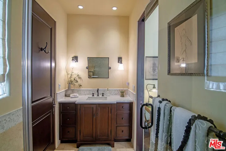 1221 Minorca Drive, Pacific Palisades, California 90272