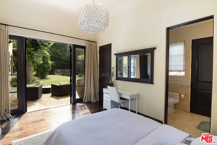 1221 Minorca Drive, Pacific Palisades, California 90272