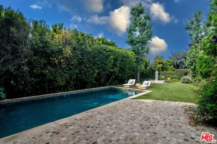 1221 Minorca Drive, Pacific Palisades, California 90272