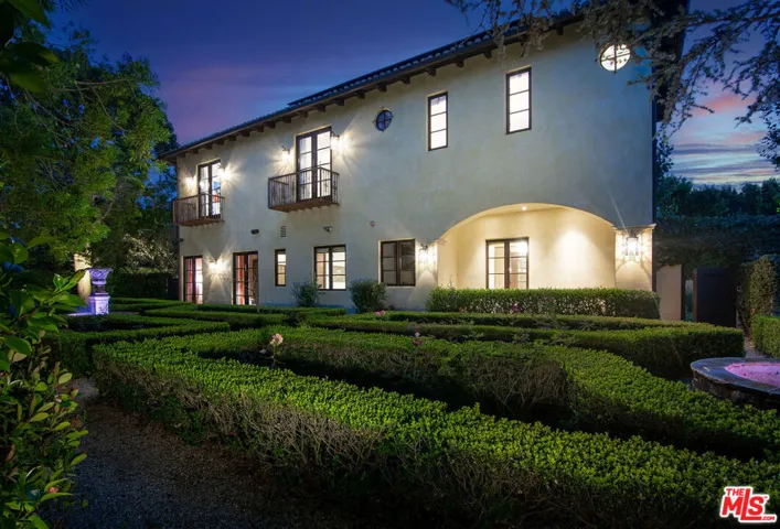 1221 Minorca Drive, Pacific Palisades, California 90272