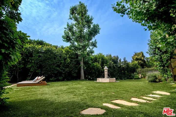 1221 Minorca Drive, Pacific Palisades, California 90272