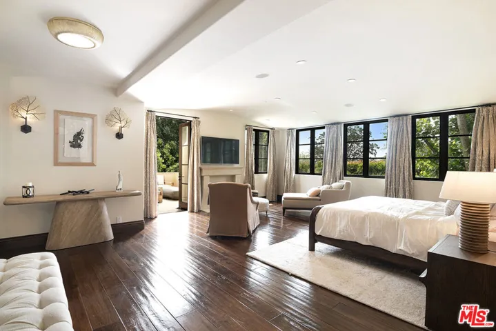 1221 Minorca Drive, Pacific Palisades, California 90272