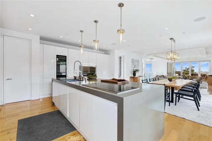 2434 Manhattan Avenue, Hermosa Beach, California 90254