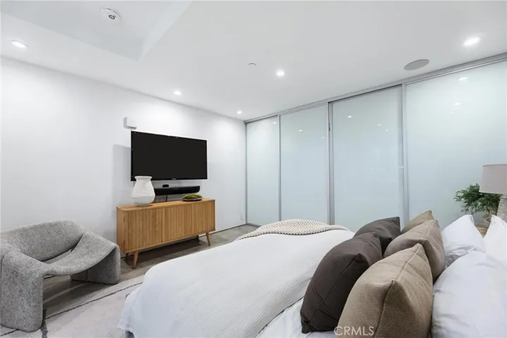 2434 Manhattan Avenue, Hermosa Beach, California 90254