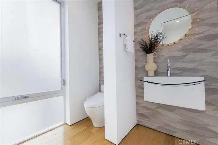 2434 Manhattan Avenue, Hermosa Beach, California 90254