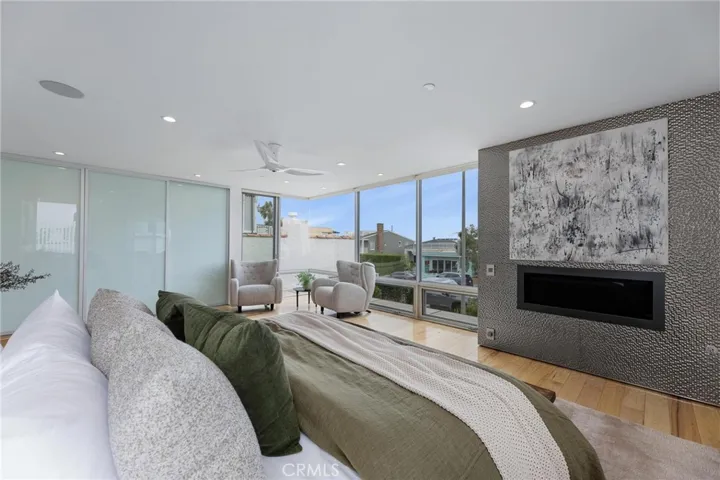 2434 Manhattan Avenue, Hermosa Beach, California 90254