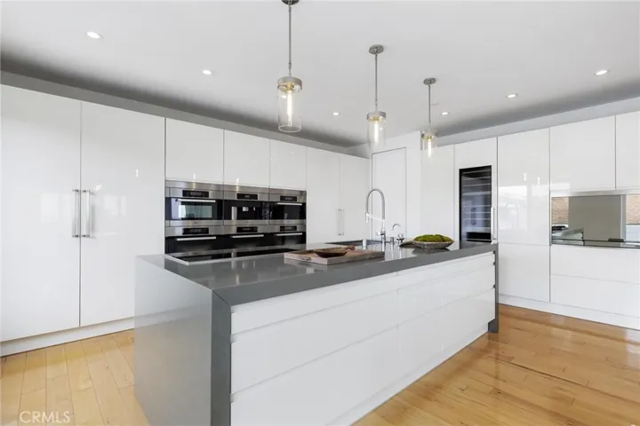 2434 Manhattan Avenue, Hermosa Beach, California 90254