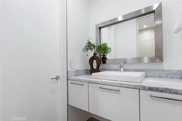 2434 Manhattan Avenue, Hermosa Beach, California 90254